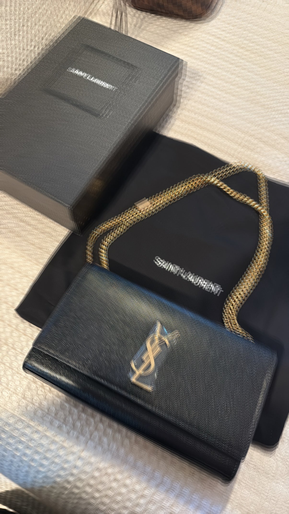 Ysl Bg